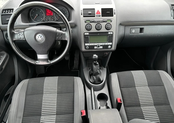 Volkswagen Touran cena 23999 przebieg: 238000, rok produkcji 2008 z Świebodzin małe 379